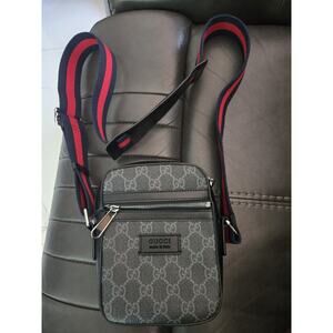 PRE-OWNED GUCCI BLACK GG SUPREME CANVAS MINI MESSENGER BAG FOR MEN